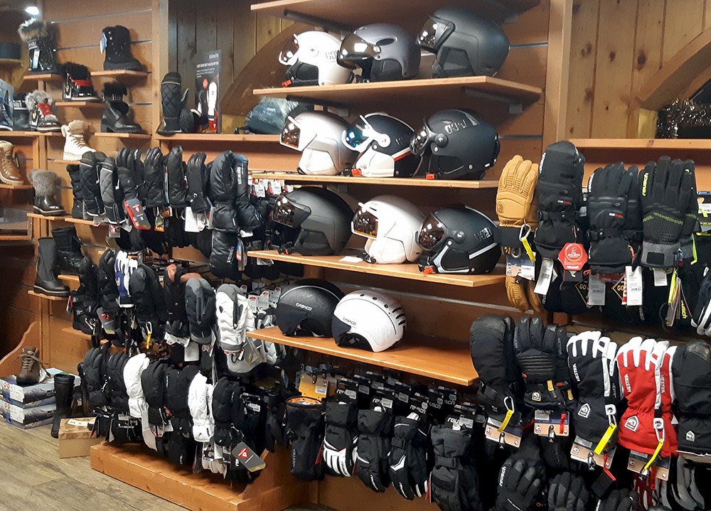 Ski accessories in Courchevel Le Praz