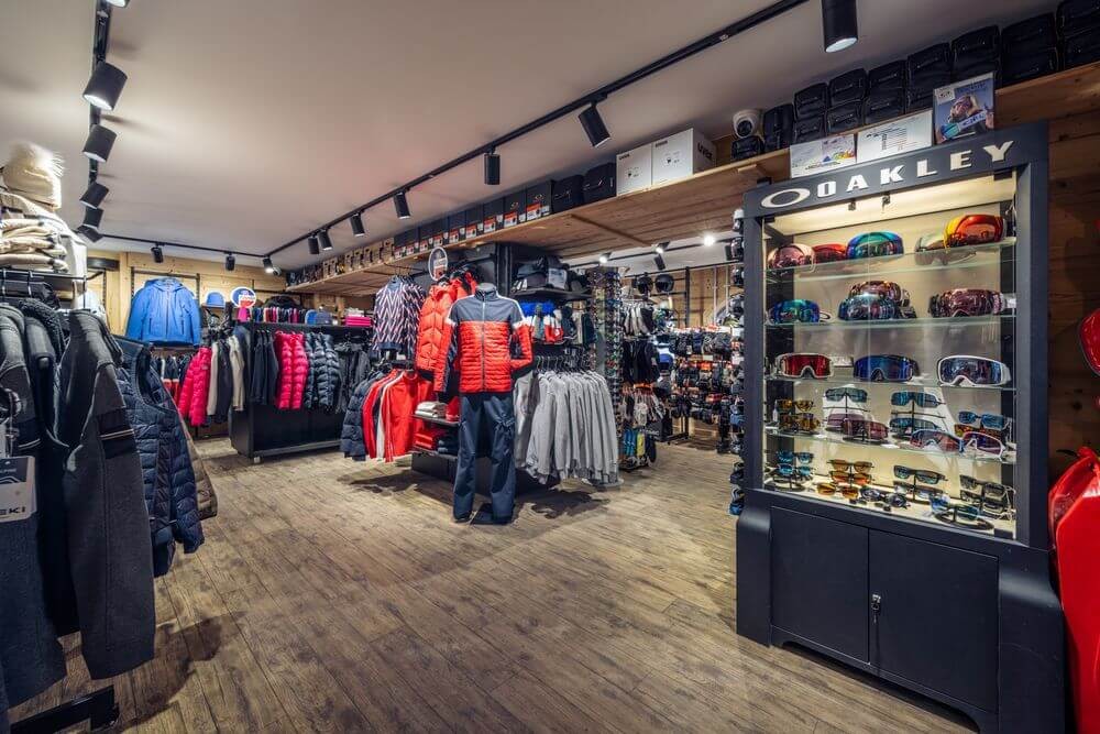 Vente de skis et sowboards à Courchevel Le Praz